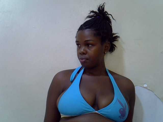 pretty-kimmy live cam on BongaCams