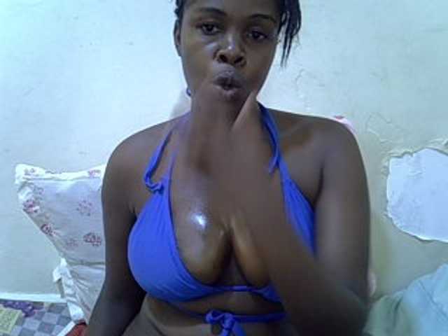 pretty-kimmy live cam on BongaCams