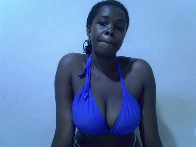 pretty-kimmy live cam on BongaCams