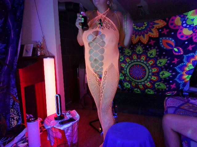 KingaErwinCA live cam preview