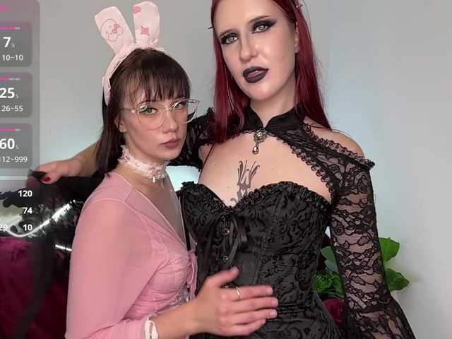 Lana-and-Jana
