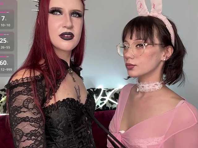 Lana-and-Jana live cam on BongaCams