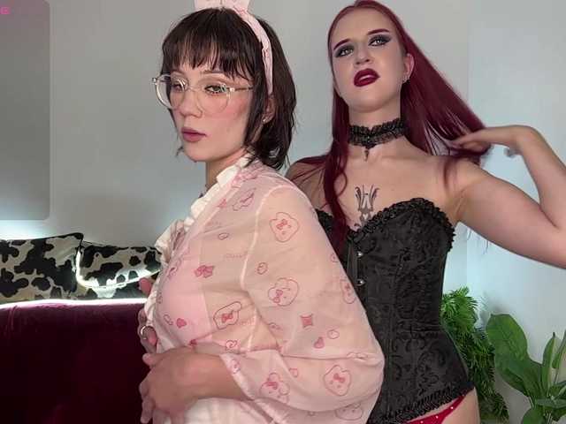 Lana-and-Jana