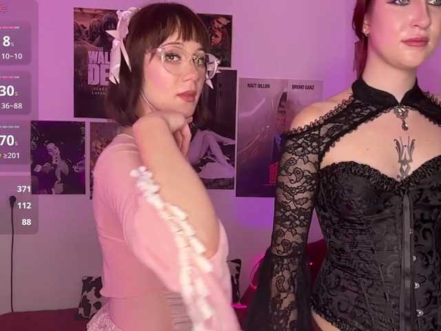 Lana-and-Jana