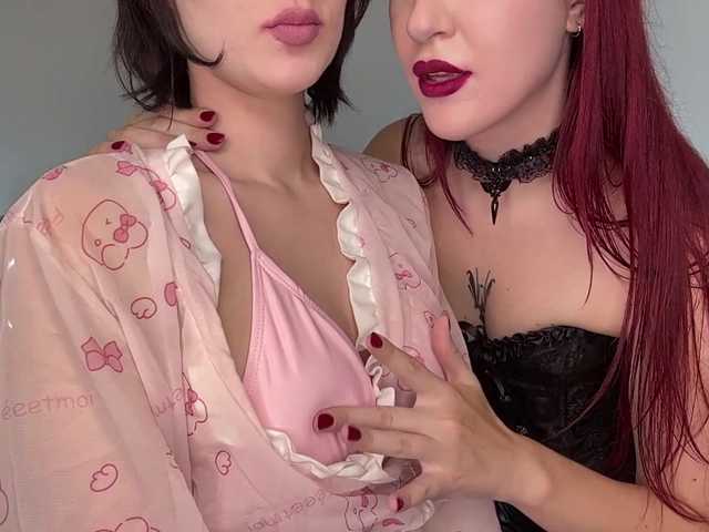 Lana-and-Jana