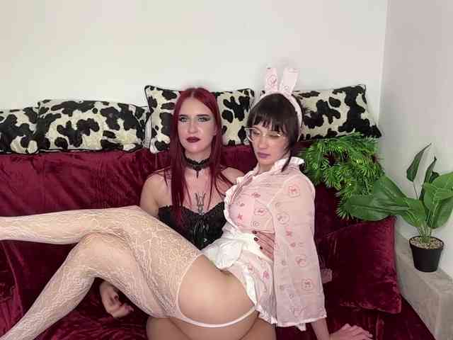 Lana-and-Jana