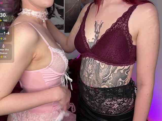 Lana-and-Jana webcam