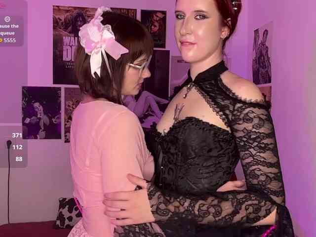 Lana-and-Jana