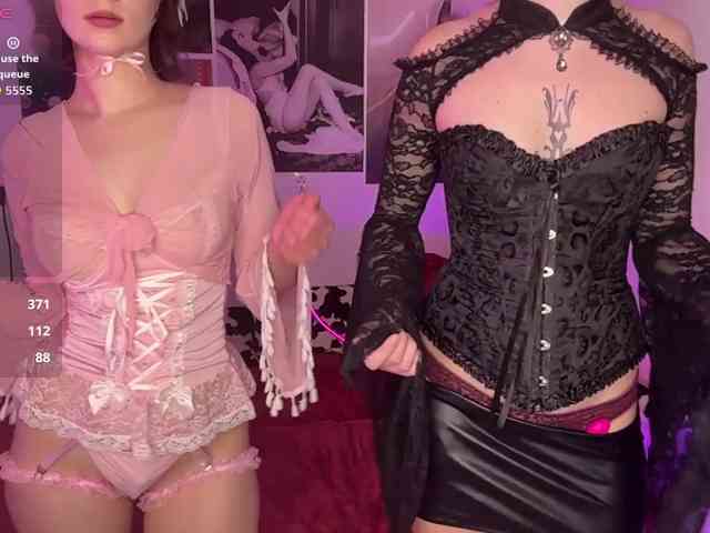 Lana-and-Jana webcam