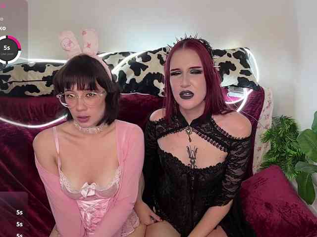 Lana-and-Jana