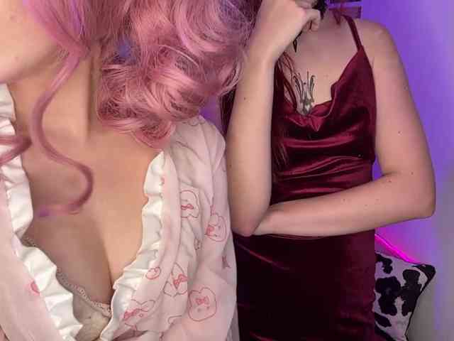 Lana-and-Jana webcam