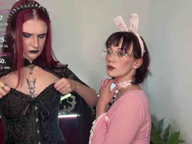 Lana-and-Jana