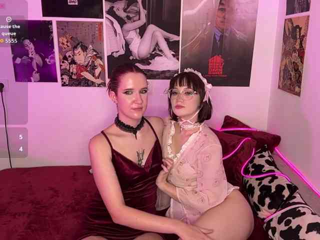 Lana-and-Jana
