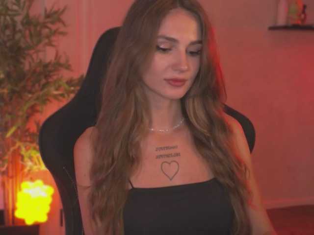 blue-beryyy live cam on BongaCams