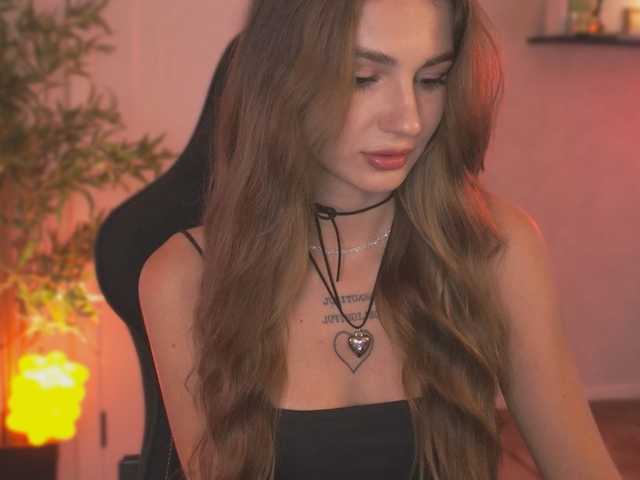 blue-beryyy live cam on BongaCams