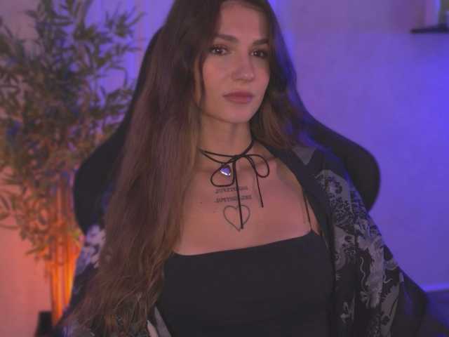 blue-beryyy live cam on BongaCams
