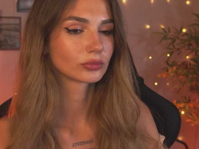 blue-beryyy live cam on BongaCams