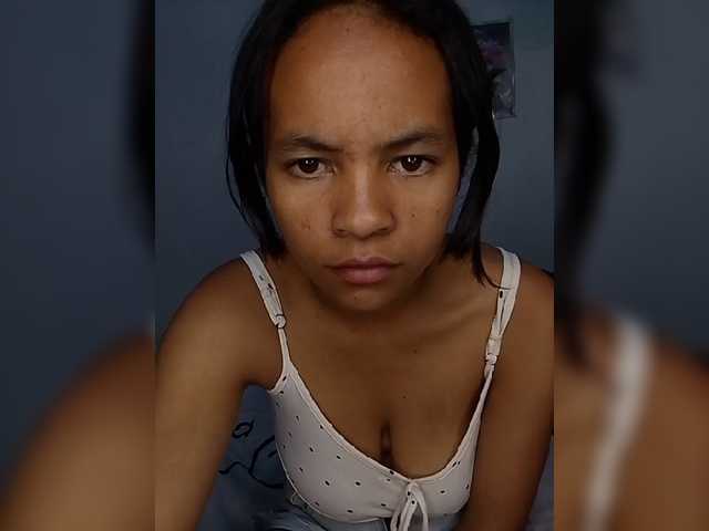 Sarah-71 live cam on BongaCams