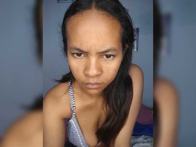 Sarah-71 live cam on BongaCams