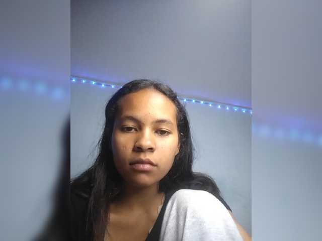 Sarah-71 live cam on BongaCams