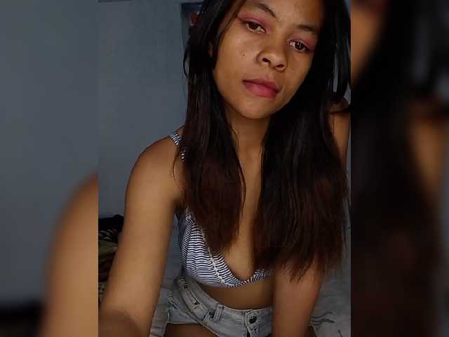 Sarah-71 live cam on BongaCams
