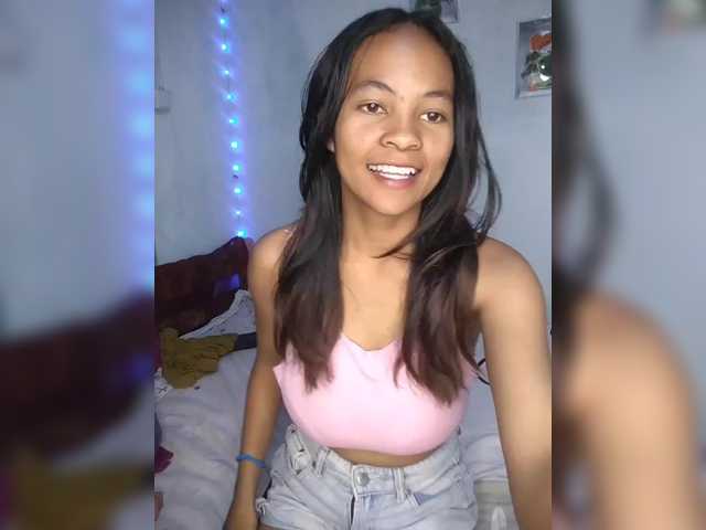 Sarah-71 live cam on BongaCams