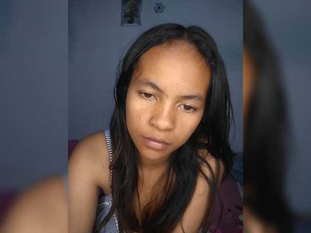 Sarah-71 live cam on BongaCams