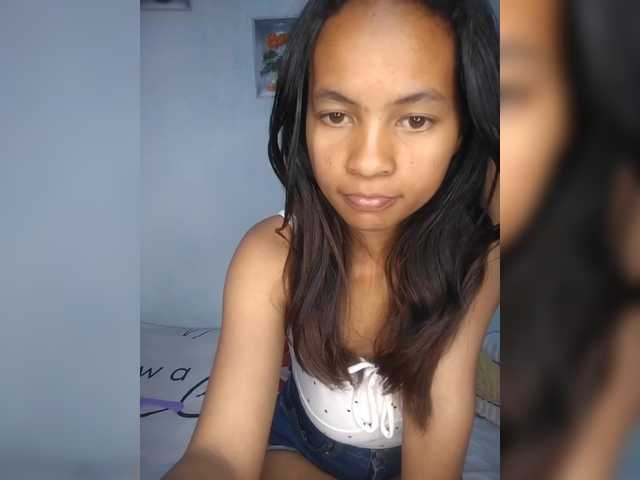 Sarah-71 live cam on BongaCams