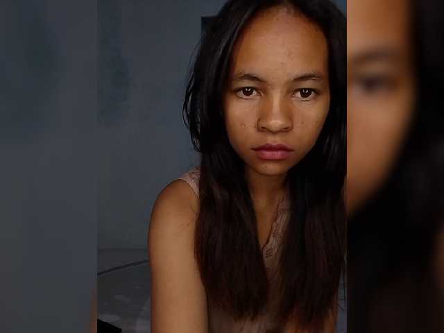 Sarah-71 live cam on BongaCams