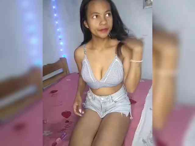 Sarah-71 webcam