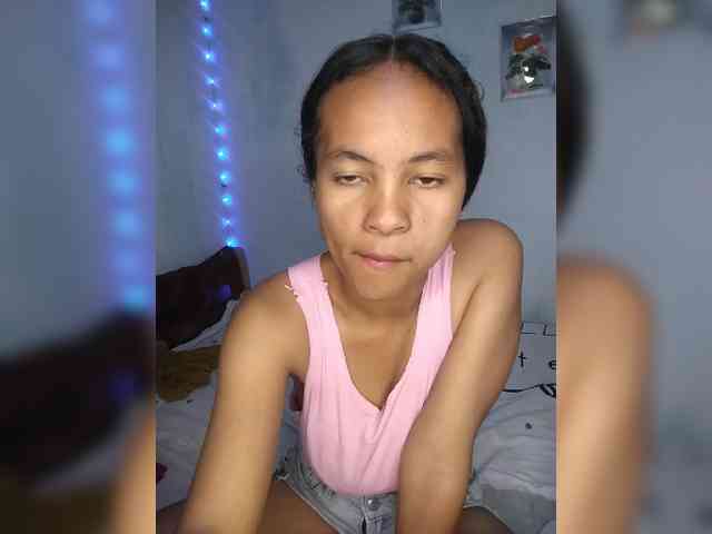 Sarah-71 webcam
