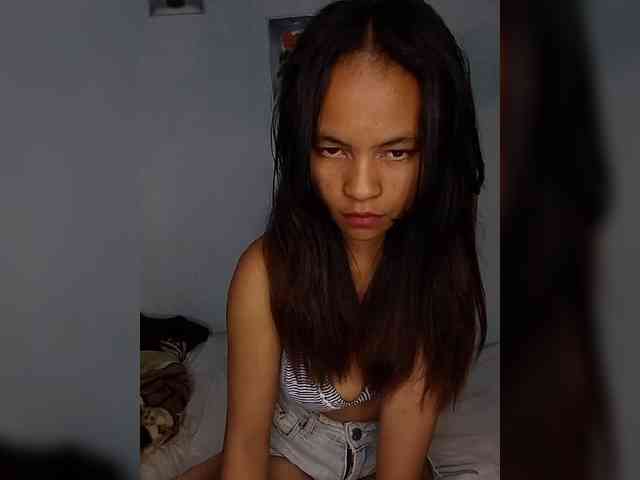 Model: Sarah-71