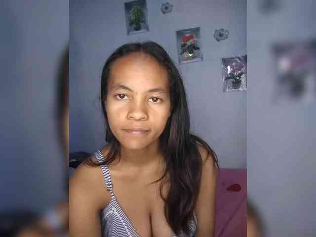 Sarah-71 webcam