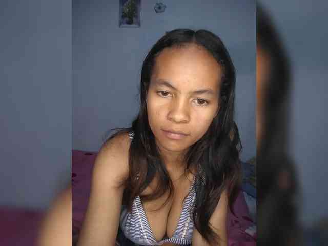 Sarah-71 webcam