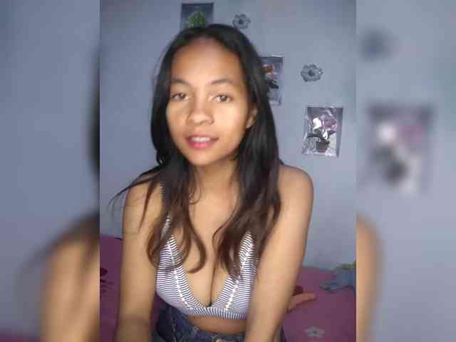 Sarah-71 webcam