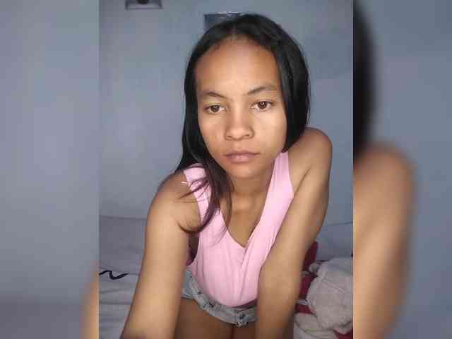 Sarah-71 webcam