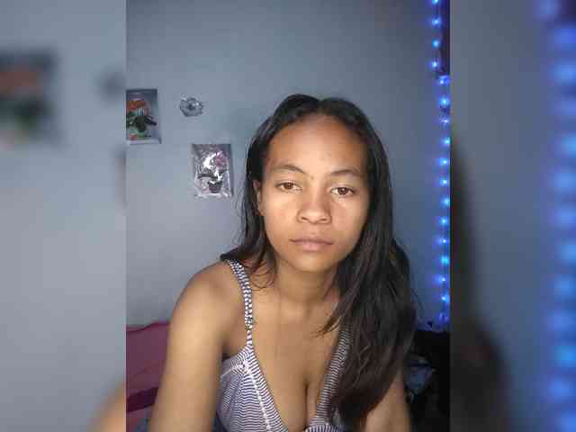 Sarah-71 webcam