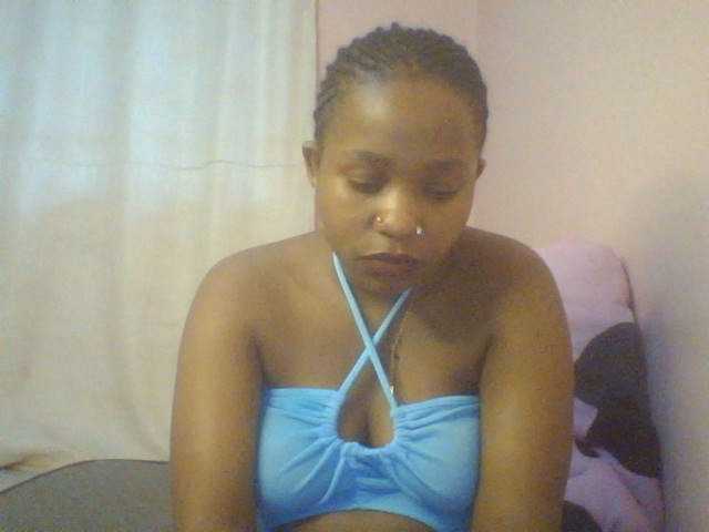Evee live cam on BongaCams