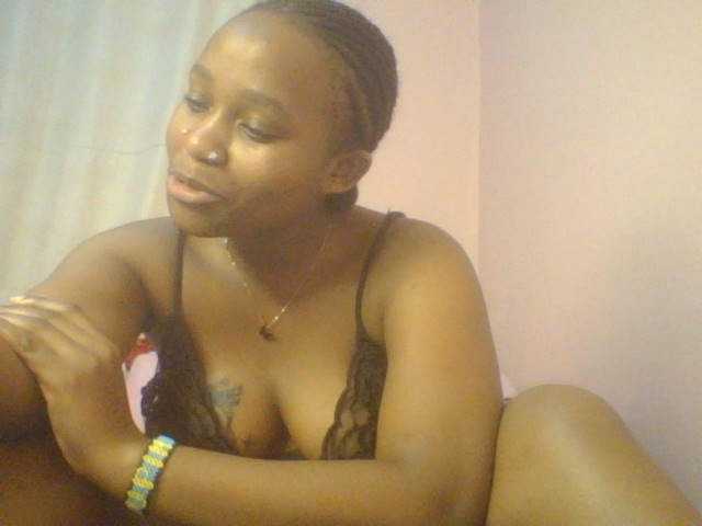 Evee live cam on BongaCams