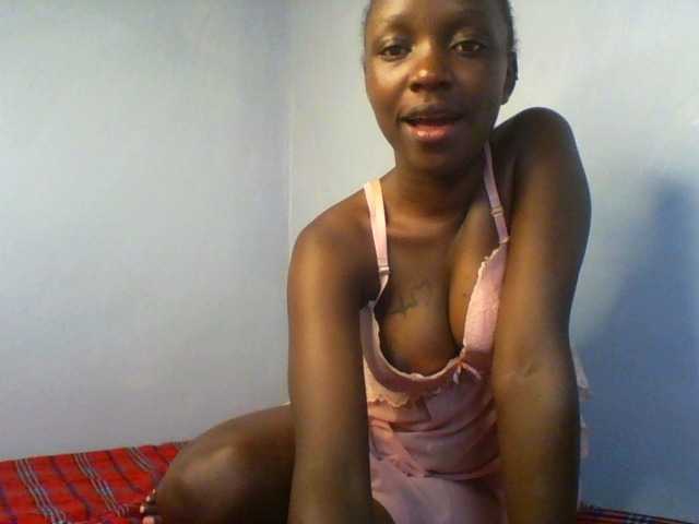 Evee live cam on BongaCams