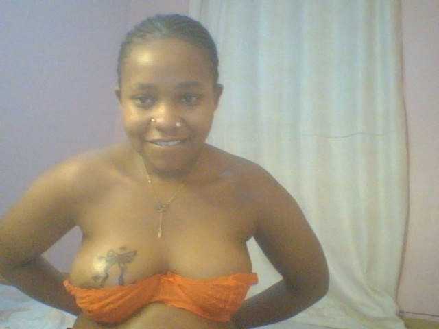 Evee live cam on BongaCams