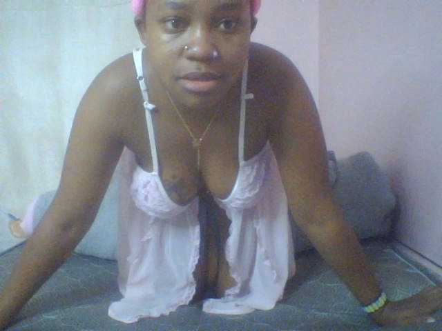 Evee live cam on BongaCams