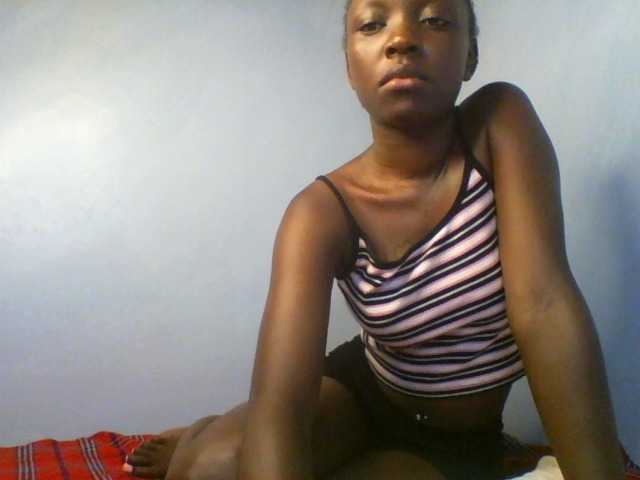 Evee live cam on BongaCams