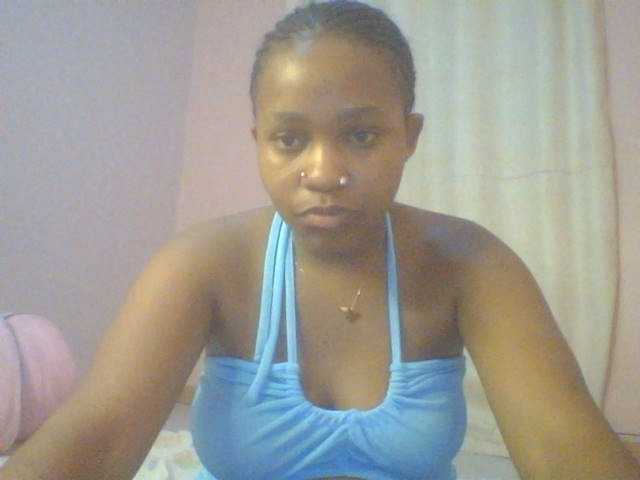 Evee live cam on BongaCams