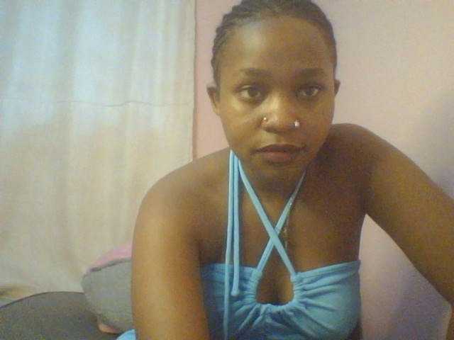 Evee live cam on BongaCams