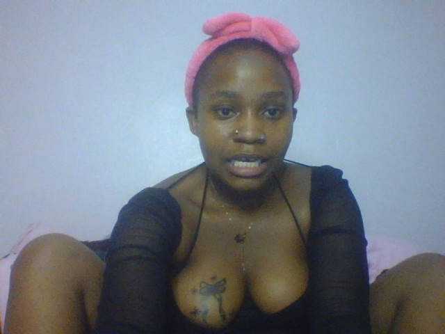 Evee live cam on BongaCams