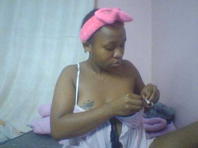 Evee live cam on BongaCams