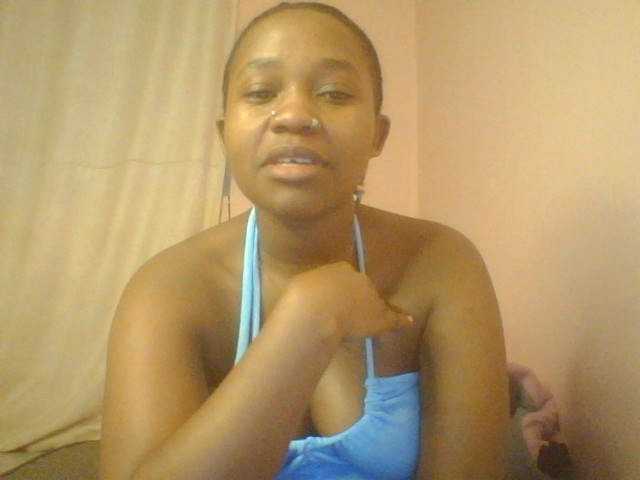 Evee live cam on BongaCams