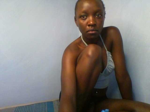Evee live cam on BongaCams