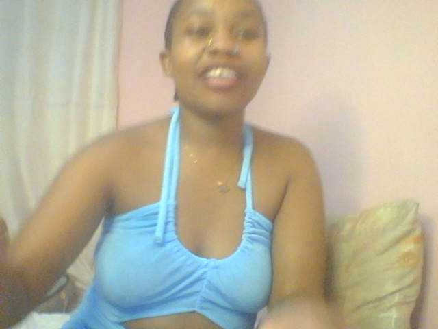 Evee live cam on BongaCams